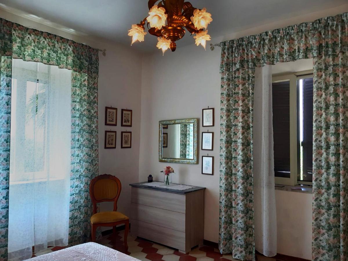 Appartement A Casa Di Carla à Terracine Extérieur photo