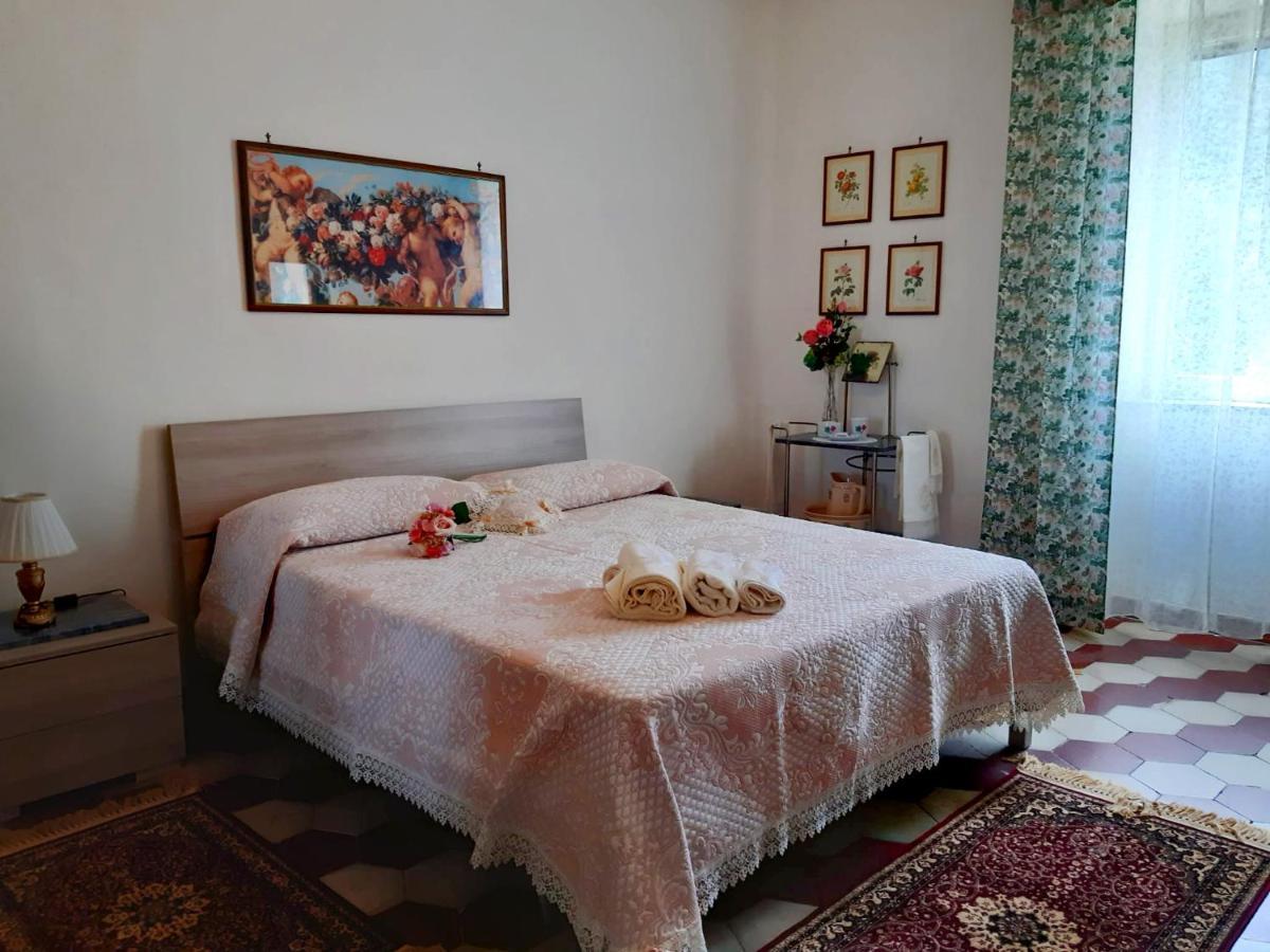 Appartement A Casa Di Carla à Terracine Extérieur photo